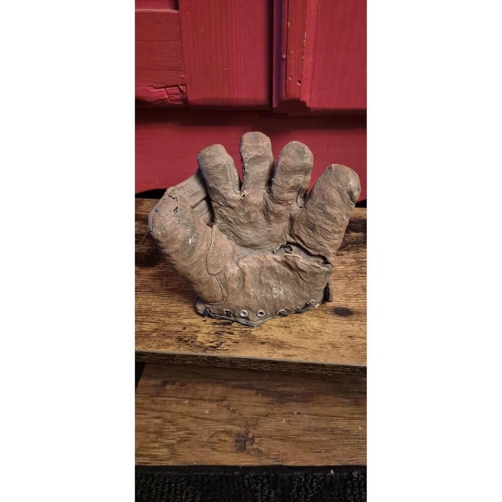 Unique Baseball Mitt Figurine 5x5 Home Decor Boys Man Cave Field Of Dreams EUC